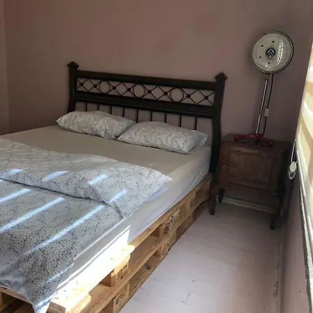 Apartament Kaleici Merkezi Muhtesem Konum Genis Ev